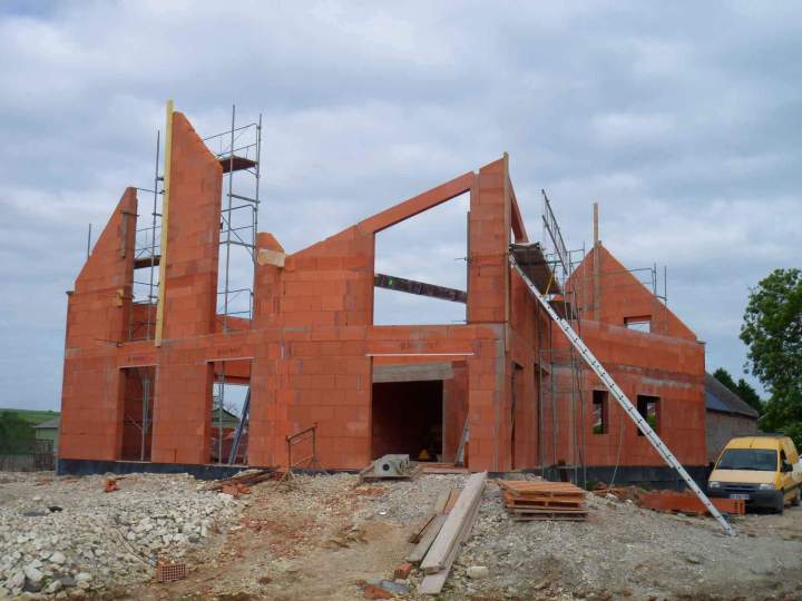Travaux de gros œuvre d'une maison individuelle en cours de construction Laon